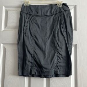 “H&M-pencil skirt size 10”